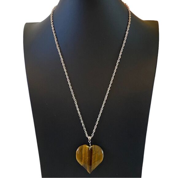 Milor Gorgeous Tigers Eye Heart Pendant on Diamond Cut Silver Toned Chain. - Picture 1 of 6